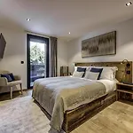 Chalet Forest *